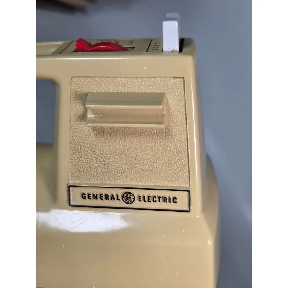 Vintage GE General Electric 3-speed Hand‎ Mixer White Model D1M24 Works USA Made